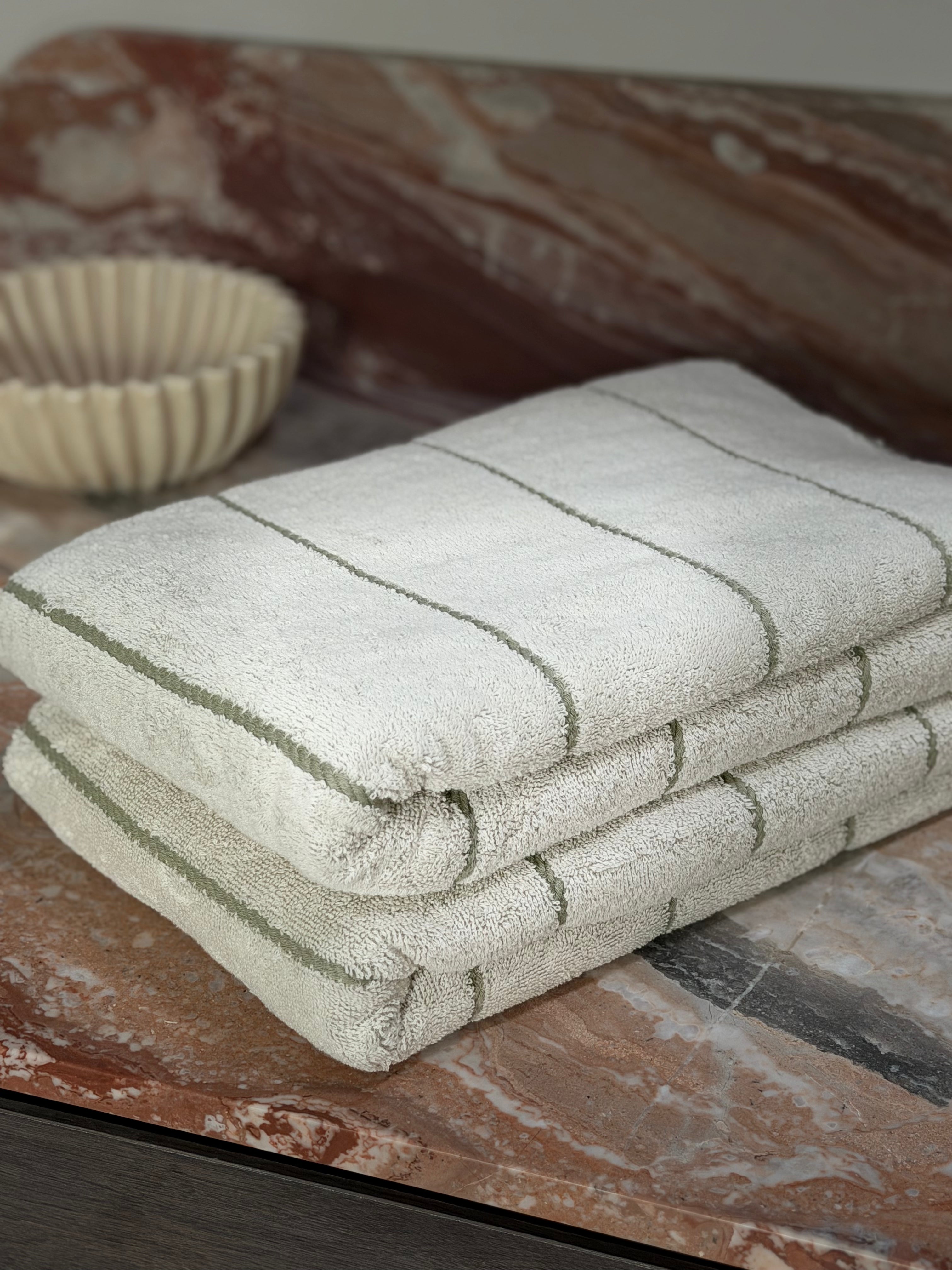 LUCINDA TOWEL - GREEN TEA