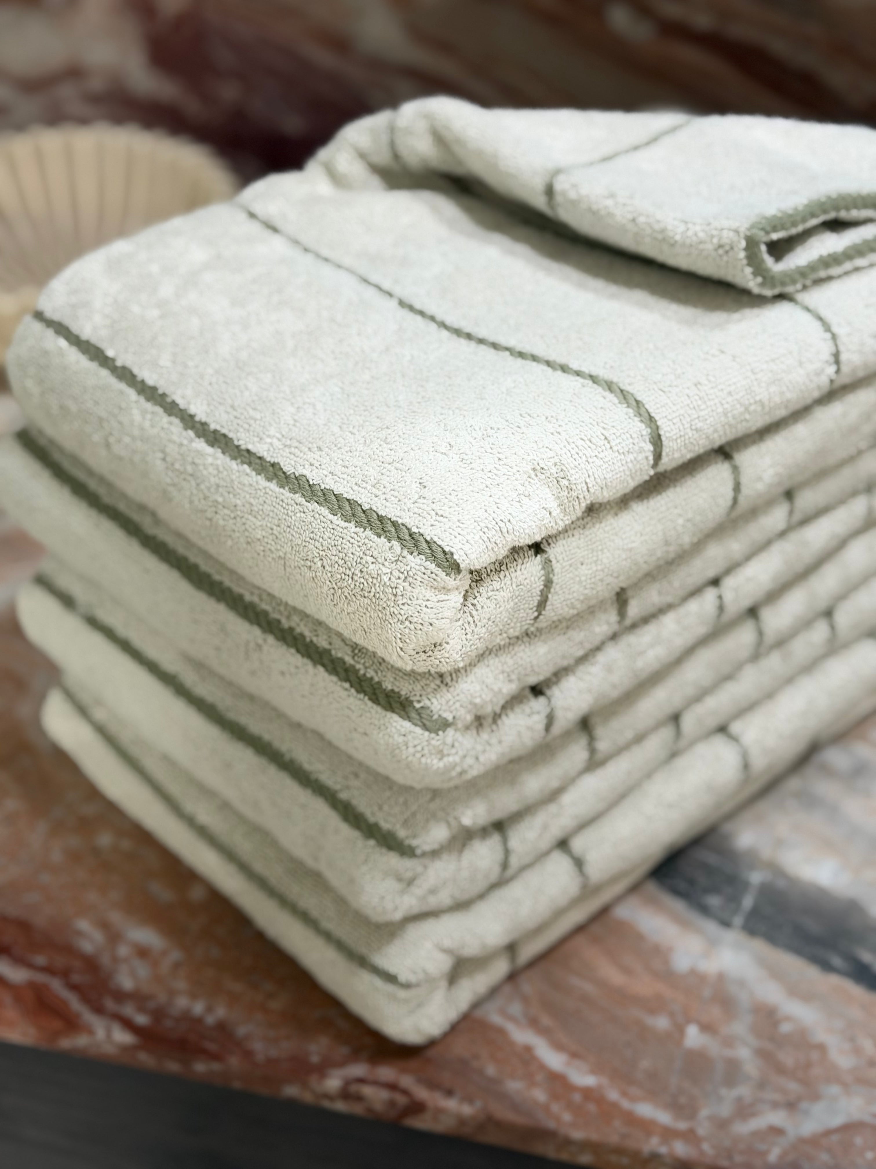 LUCINDA TOWEL - GREEN TEA