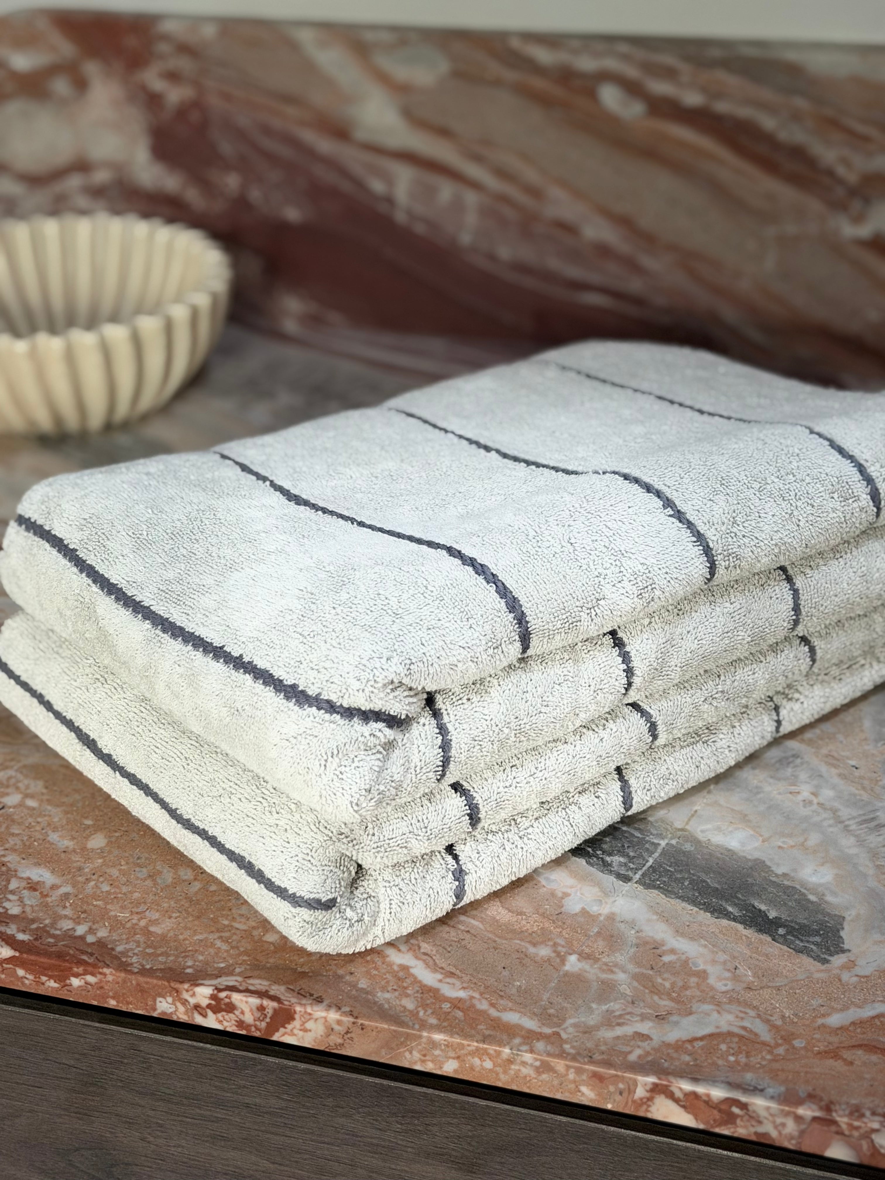 LUCINDA TOWEL - ASH GREY