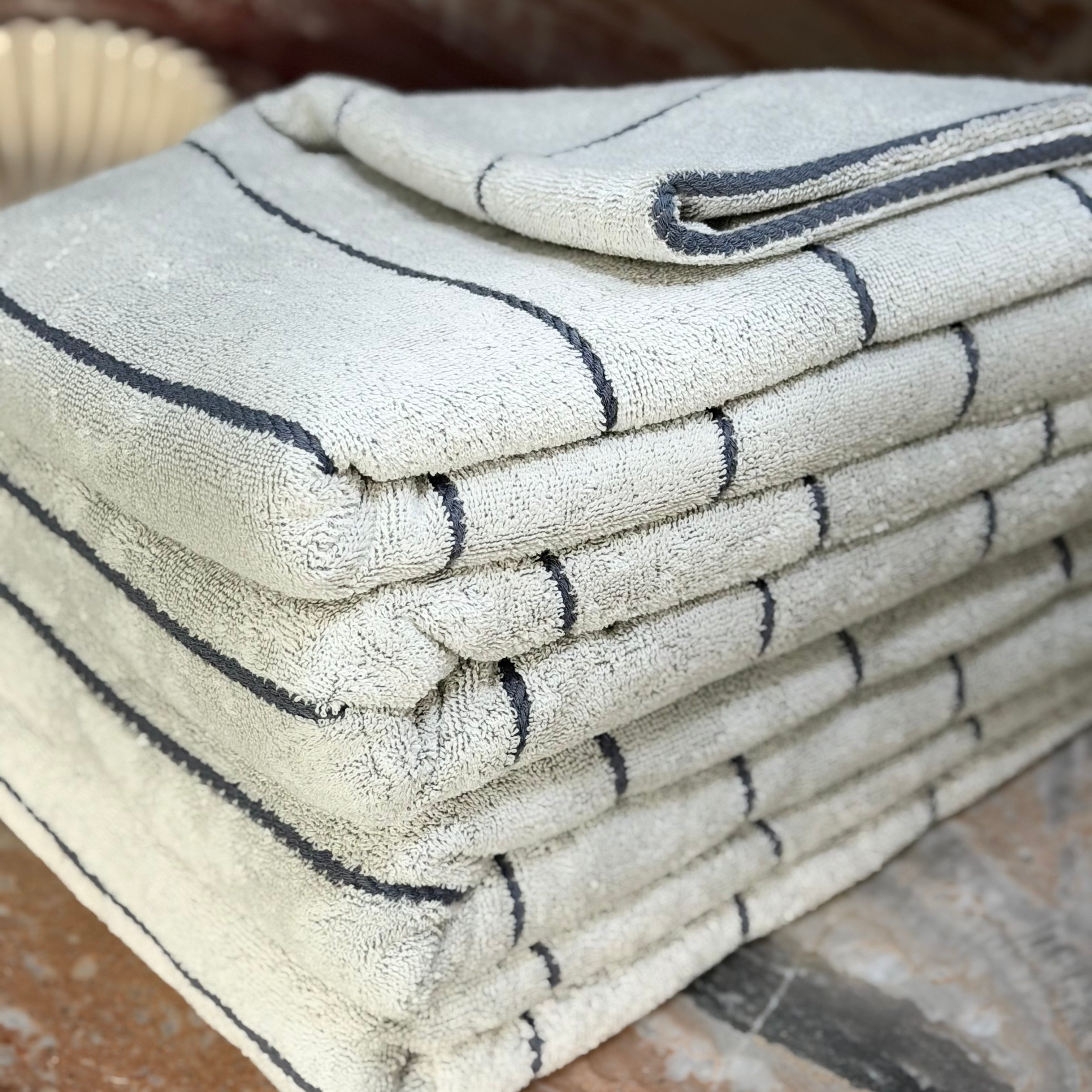 LUCINDA TOWEL - ASH GREY